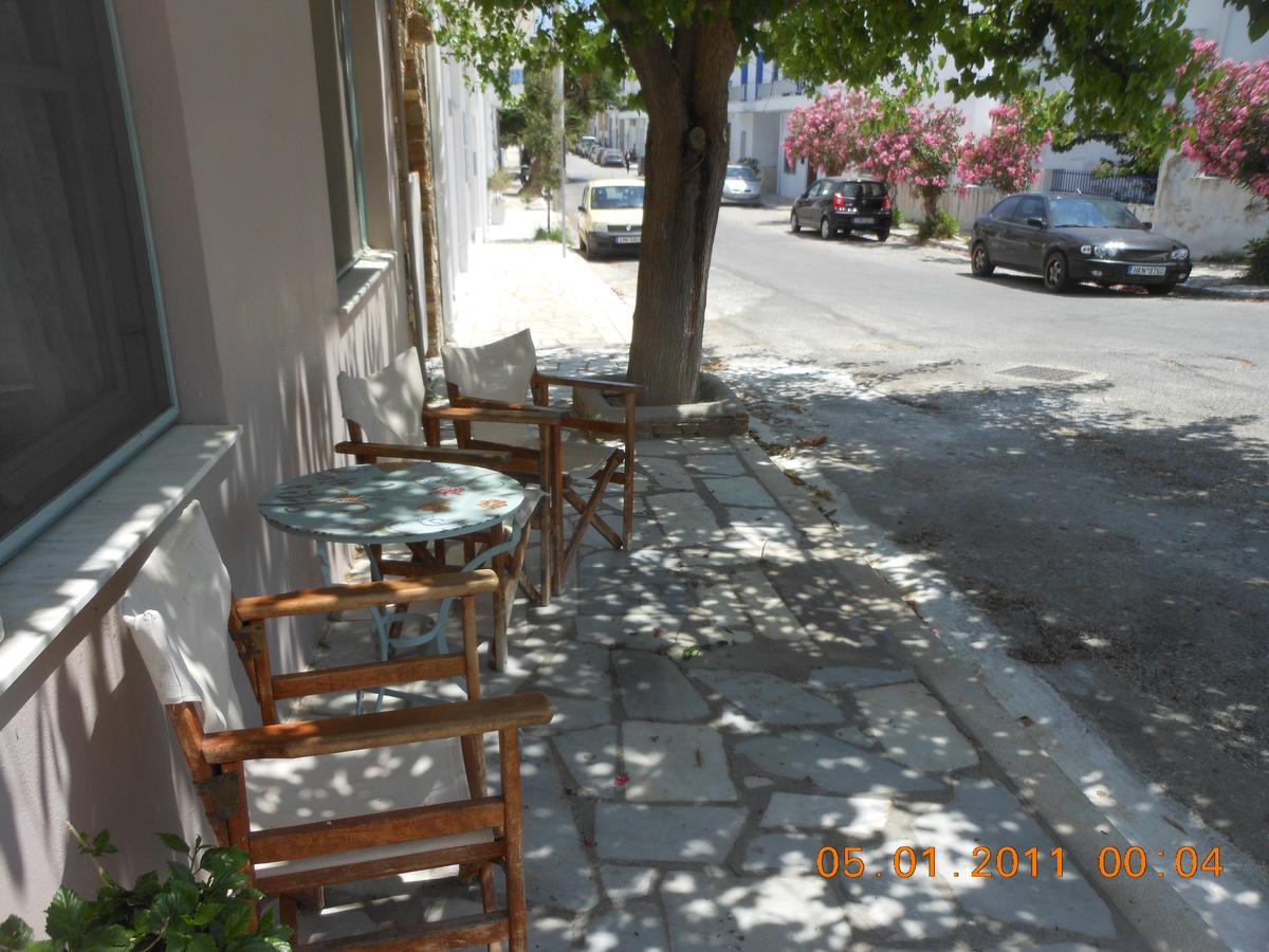 Afrodite Hotel Tinos Exterior photo